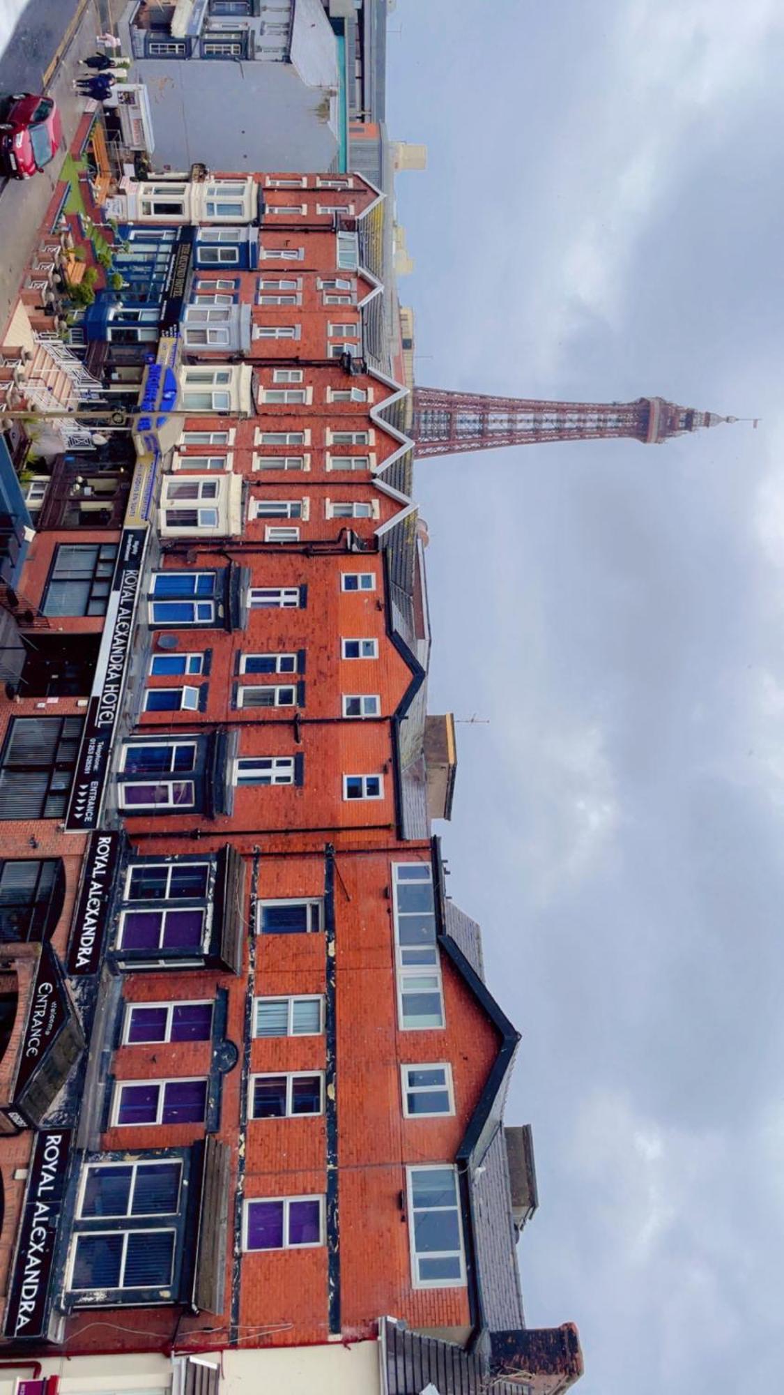 Fern Villa Hotel - Albert Road Blackpool Buitenkant foto