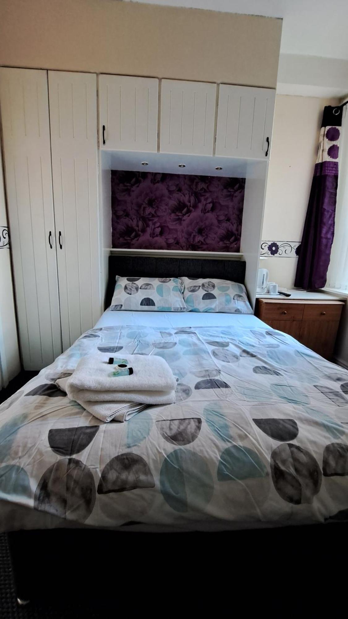 Fern Villa Hotel - Albert Road Blackpool Buitenkant foto