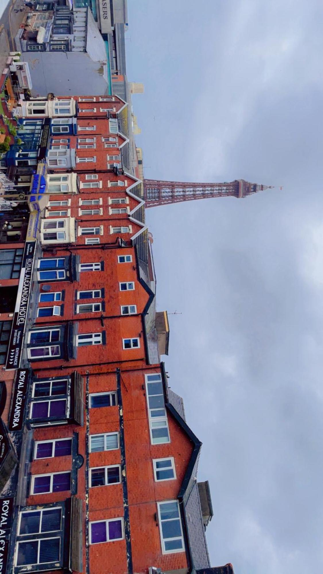 Fern Villa Hotel - Albert Road Blackpool Buitenkant foto