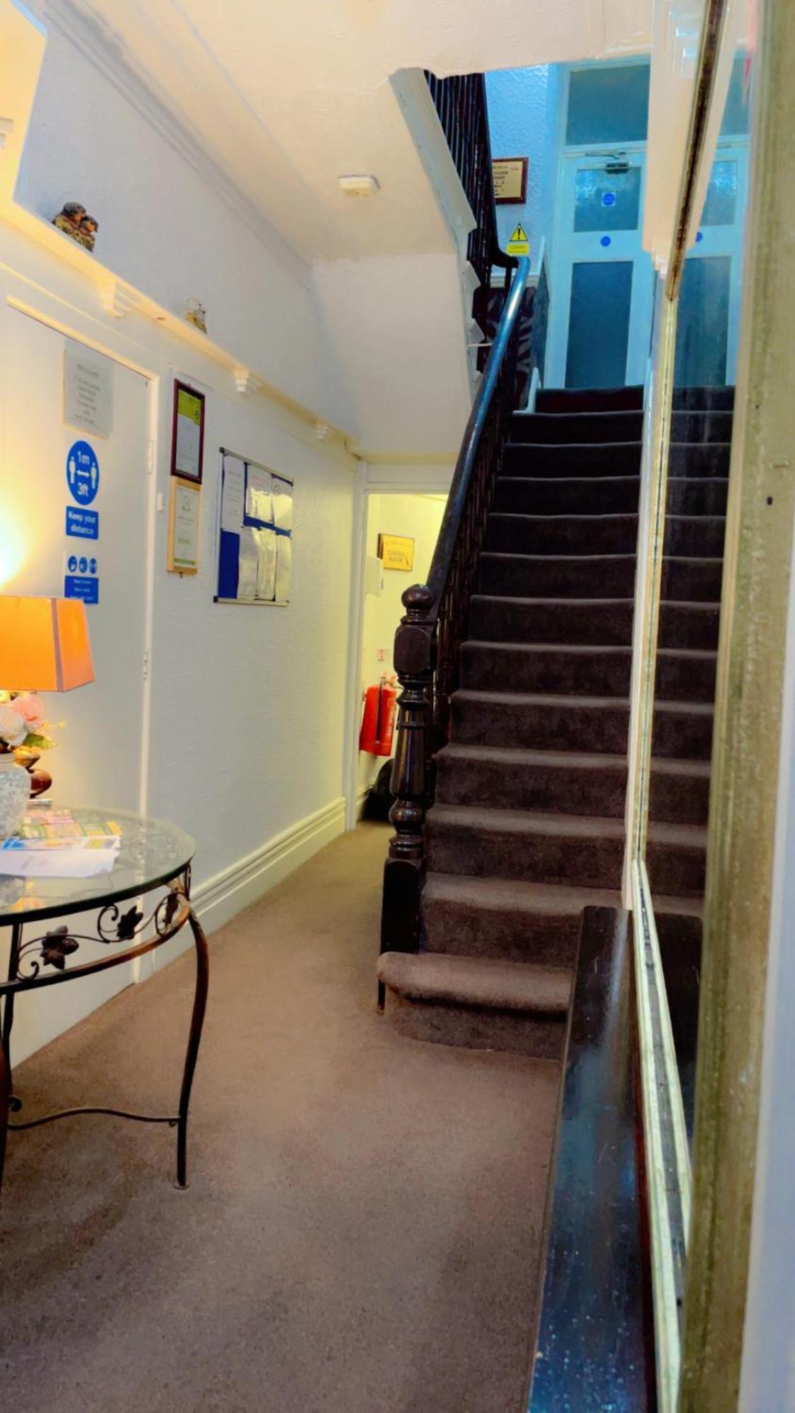 Fern Villa Hotel - Albert Road Blackpool Buitenkant foto