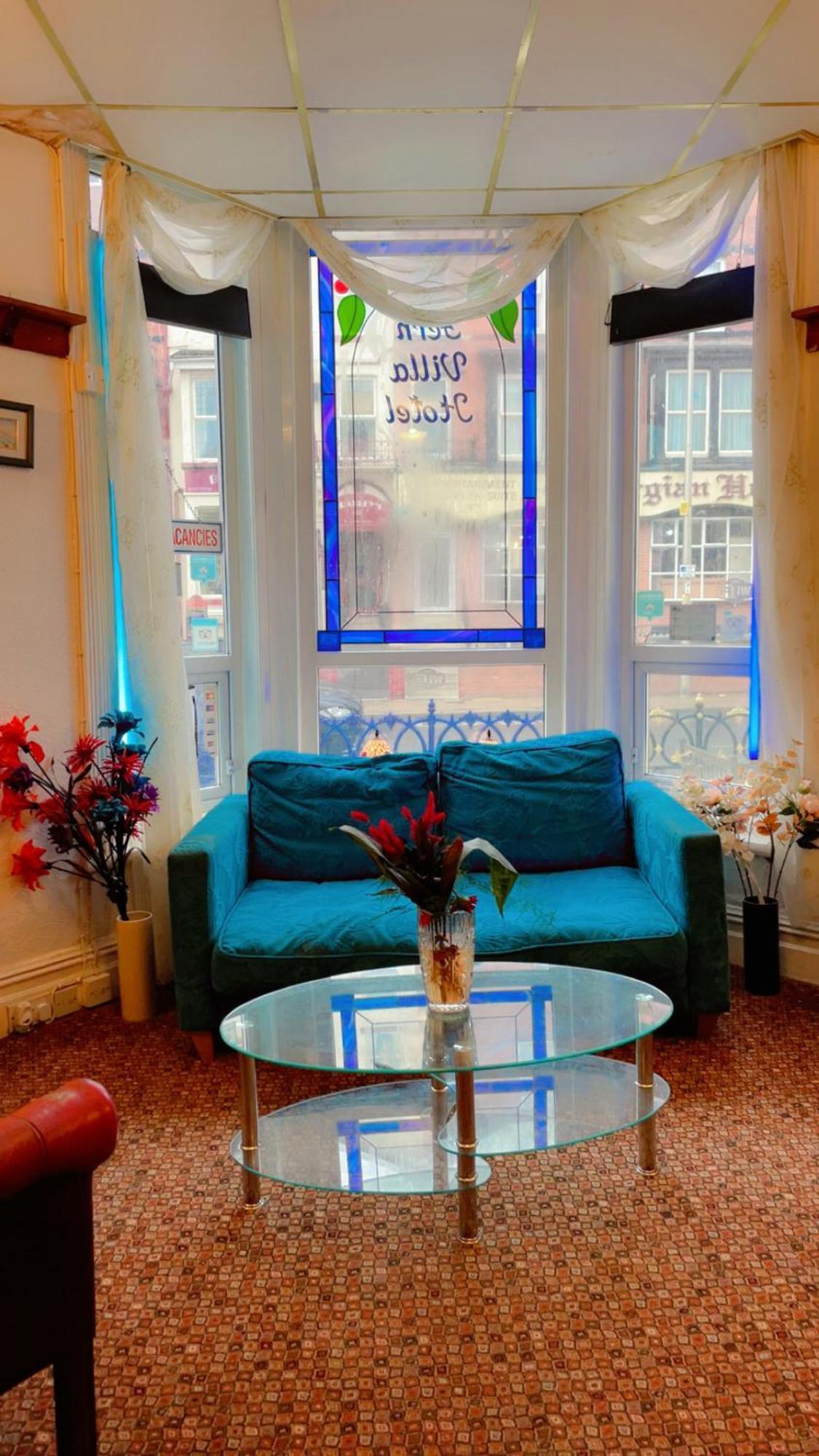 Fern Villa Hotel - Albert Road Blackpool Buitenkant foto